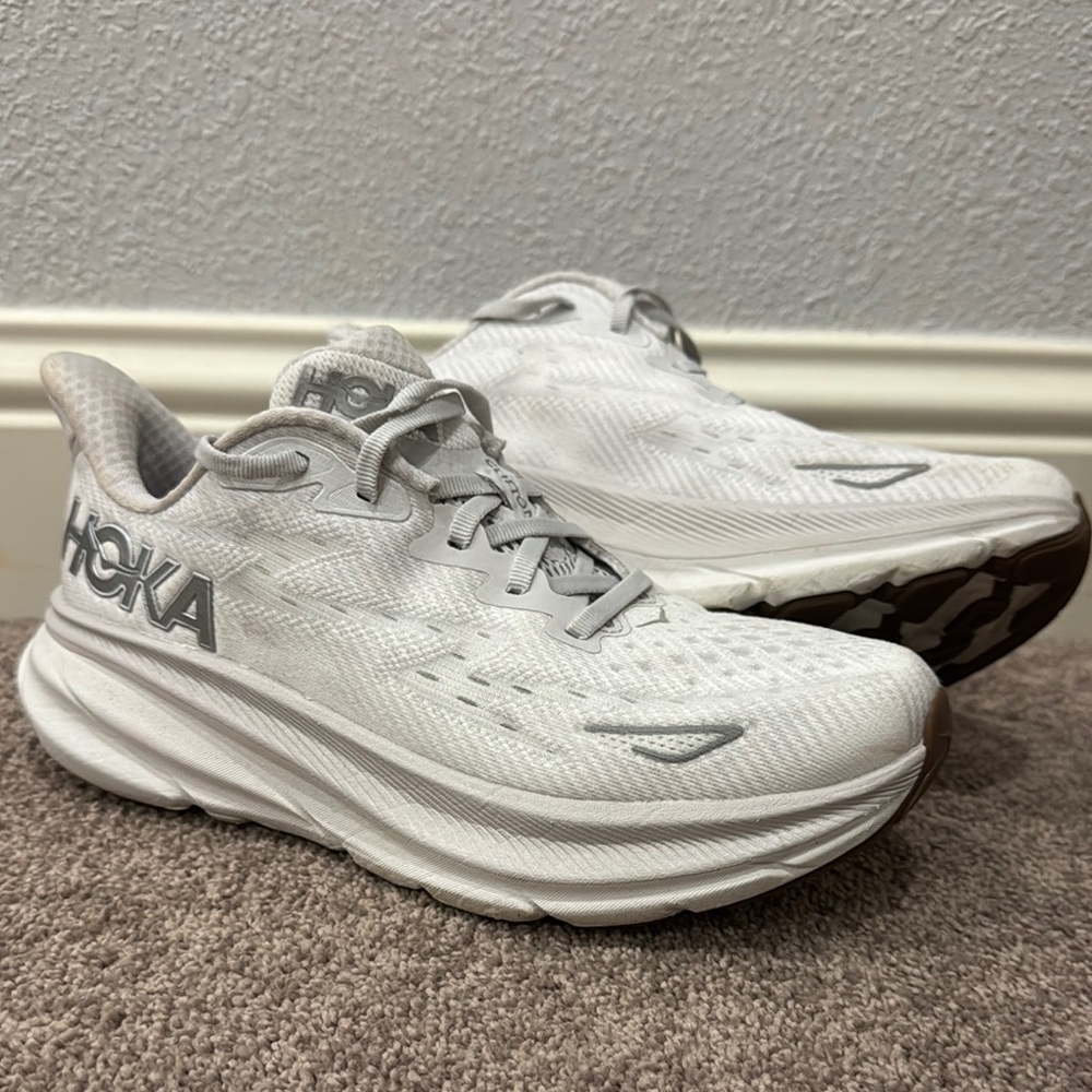 Women’s HOKA Clifton 9